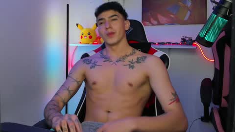 Snapshot of naranjo_seb chatting on 01.28.25 sebastian online show from 01.28.25