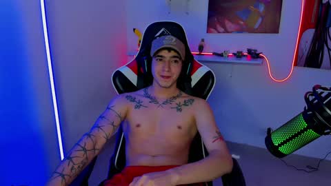 Snapshot of naranjo_seb chatting on 02.07.25 sebastian online show from 02.07.25