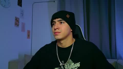 Snapshot of naranjo_seb chatting on 09.25.25 sebastian online show from 09.25.25