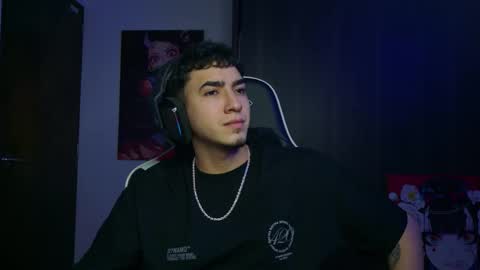 Snapshot of naranjo_seb chatting on 11.20.25 sebastian online show from 11.20.25