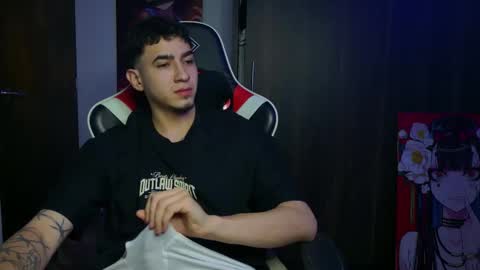 Snapshot of naranjo_seb chatting on 11.21.25 sebastian online show from 11.21.25