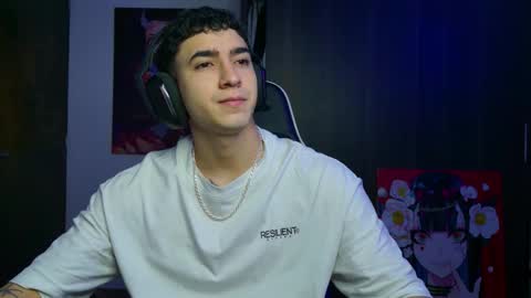 Snapshot of naranjo_seb chatting on 11.25.25 sebastian online show from 11.25.25