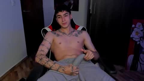 Snapshot of naranjo_seb chatting on 12.02.25 sebastian online show from 12.02.25