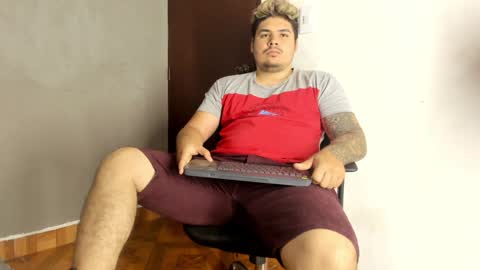 Snapshot of narciso_kh chatting on 01.11.25 deibyd online show from 01.11.25