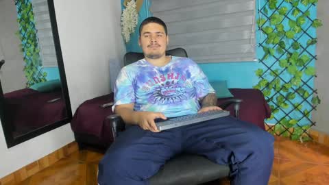 Snapshot of narciso_kh chatting on 02.06.25 deibyd online show from 02.06.25