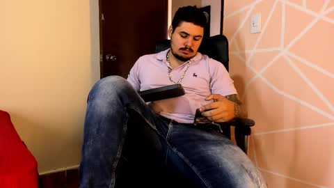 Snapshot of narciso_kh chatting on 02.22.25 deibyd online show from 02.22.25