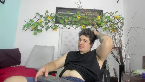 Snapshot of narciso_kh chatting on 09.24.25 deibyd online show from 09.24.25