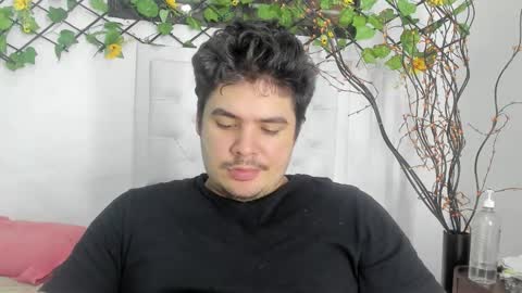 Snapshot of narciso_kh chatting on 09.28.25 deibyd online show from 09.28.25