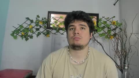 Snapshot of narciso_kh chatting on 10.10.25 deibyd online show from 10.10.25