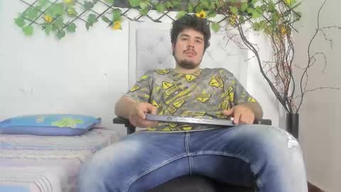 Snapshot of narciso_kh chatting on 10.26.25 deibyd online show from 10.26.25