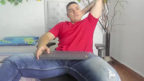 Snapshot of narciso_kh chatting on 10.27.25 deibyd online show from 10.27.25