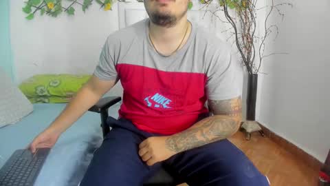 Snapshot of narciso_kh chatting on 11.28.25 deibyd online show from 11.28.25