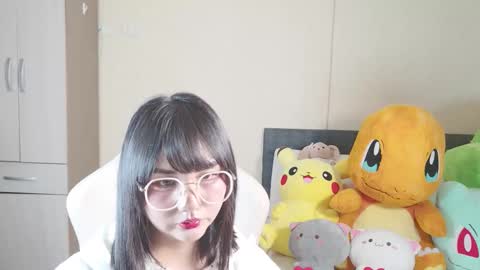 Snapshot of naree_masaki chatting on 10.18.25 Naree online show from 10.18.25