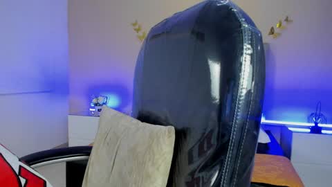 Snapshot of nascary_fox chatting on 05.03.26 Nascary Fox online show from 05.03.26