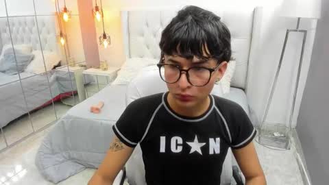 Snapshot of nash_kai11 chatting on 10.19.25 NASH KAI online show from 10.19.25