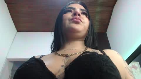 Snapshot of nashly_dream chatting on 10.20.25 nashly_dream online show from 10.20.25