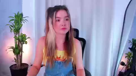 Nashly Fontana online show from 03.16.26