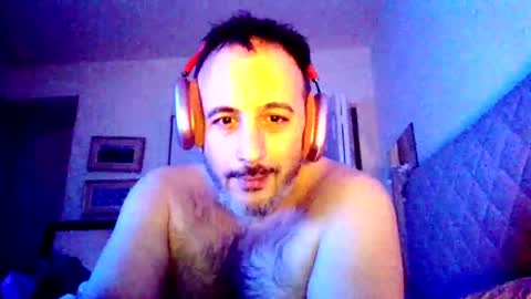 Snapshot of nassobout chatting on 12.21.24 nassobout online show from 12.21.24