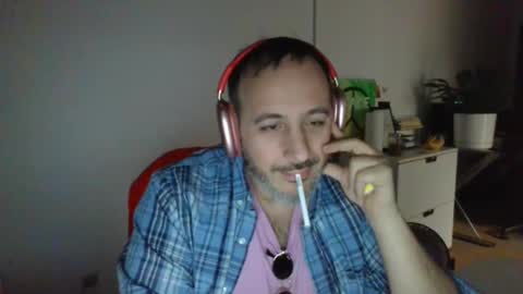 Snapshot of nassobout chatting on 01.17.25 nassobout online show from 01.17.25