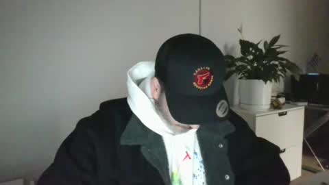 Snapshot of nassobout chatting on 11.04.25 nassobout online show from 11.04.25