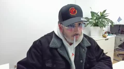 Snapshot of nassobout chatting on 11.04.25 nassobout online show from 11.04.25