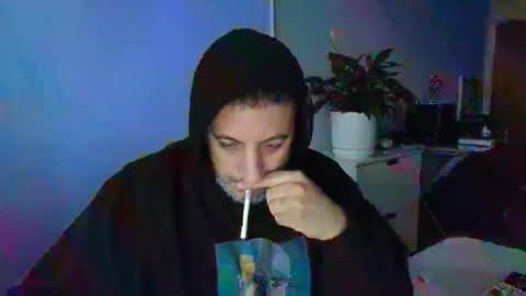 Snapshot of nassobout chatting on 11.08.25 nassobout online show from 11.08.25