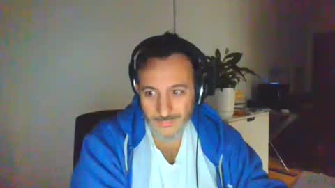 Snapshot of nassobout chatting on 12.03.25 nassobout online show from 12.03.25