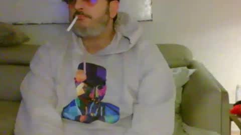 Snapshot of nassobout chatting on 12.13.25 nassobout online show from 12.13.25