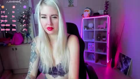 Snapshot of nastasya_cute chatting on 02.10.26 Nastya online show from 02.10.26