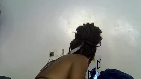 Snapshot of nasti_petite chatting on 02.23.25 nasti_petite online show from 02.23.25