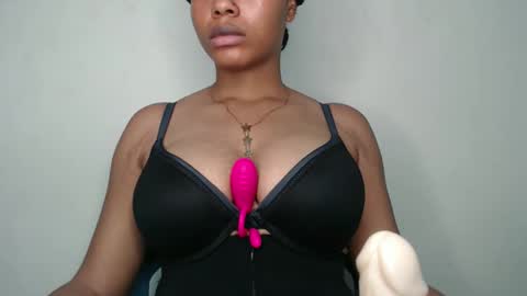 Snapshot of nastie_sheba chatting on 12.02.25 sheba online show from 12.02.25