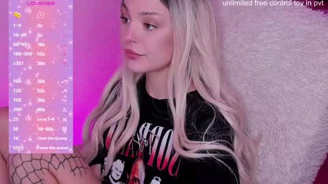 Snapshot of nastycass chatting on 02.08.25 nastycass online show from 02.08.25