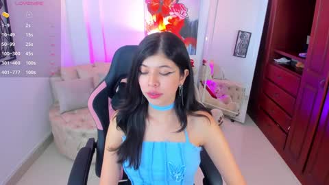 Snapshot of nataasha___ chatting on 12.30.24 NATASHA online show from 12.30.24