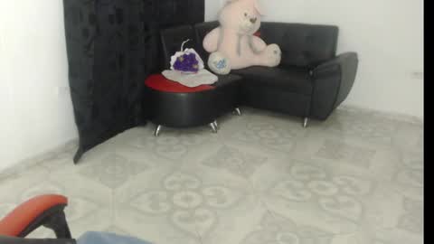 Snapshot of natachaprinss22 chatting on 02.14.25 Nata Ramirez online show from 02.14.25