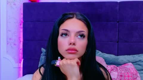 nataliacroft online show from 04.13.26