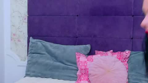 nataliacroft online show from 05.01.26
