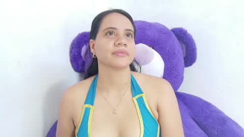 nataliavela online show from 04.21.26