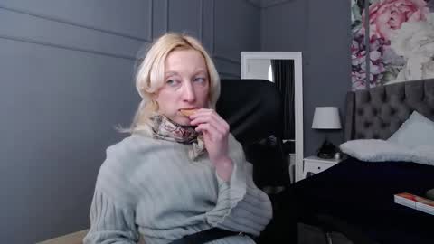 Natalie online show from 02.28.25