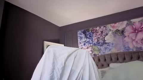 Natalie online show from 06.12.26
