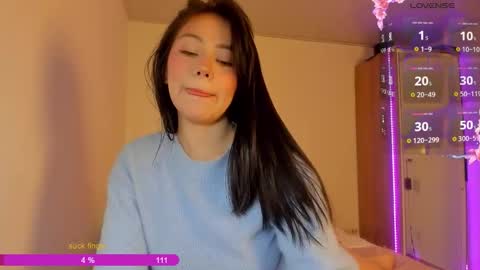 Snapshot of natalie_dream chatting on 11.05.25 natalia online show from 11.05.25