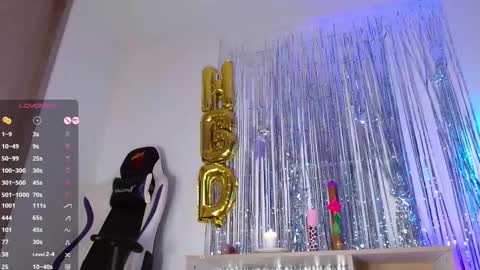 Natalie OF  online show from 02.14.25