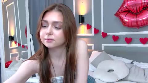 Snapshot of nataliecroft chatting on 03.08.26 nataliecroft online show from 03.08.26