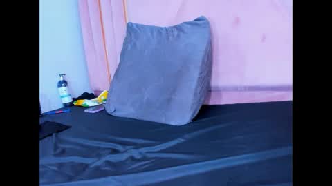 Snapshot of natalieevansx chatting on 03.05.25 natalieevansx online show from 03.05.25