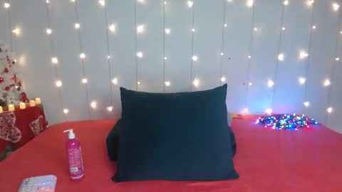 Snapshot of natalilanude chatting on 12.19.25 Ntl Age online show from 12.19.25