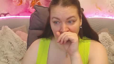 Snapshot of nataly_cute1 chatting on 06.24.26 Nataly online show from 06.24.26