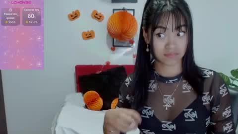 Nataly Escobar online show from 10.22.25