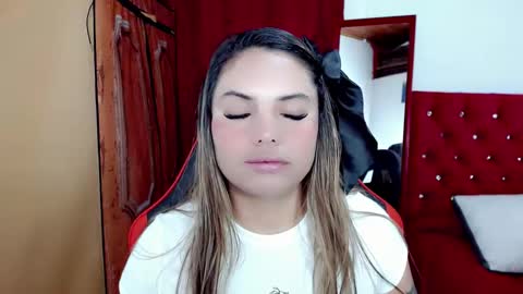 Snapshot of natasha__magics chatting on 11.30.25 natasha__magics online show from 11.30.25