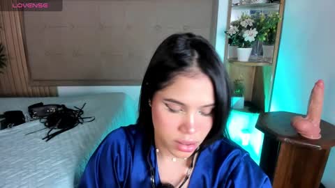 Natasha Sccott online show from 01.28.25