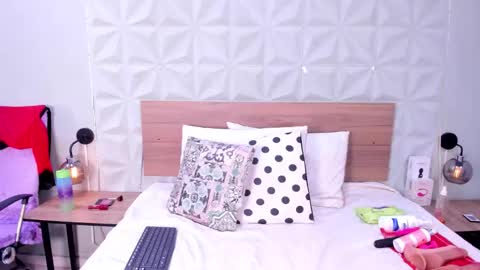 N A T A S H A  online show from 11.10.25