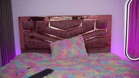 Natasha Vesper  online show from 11.22.25